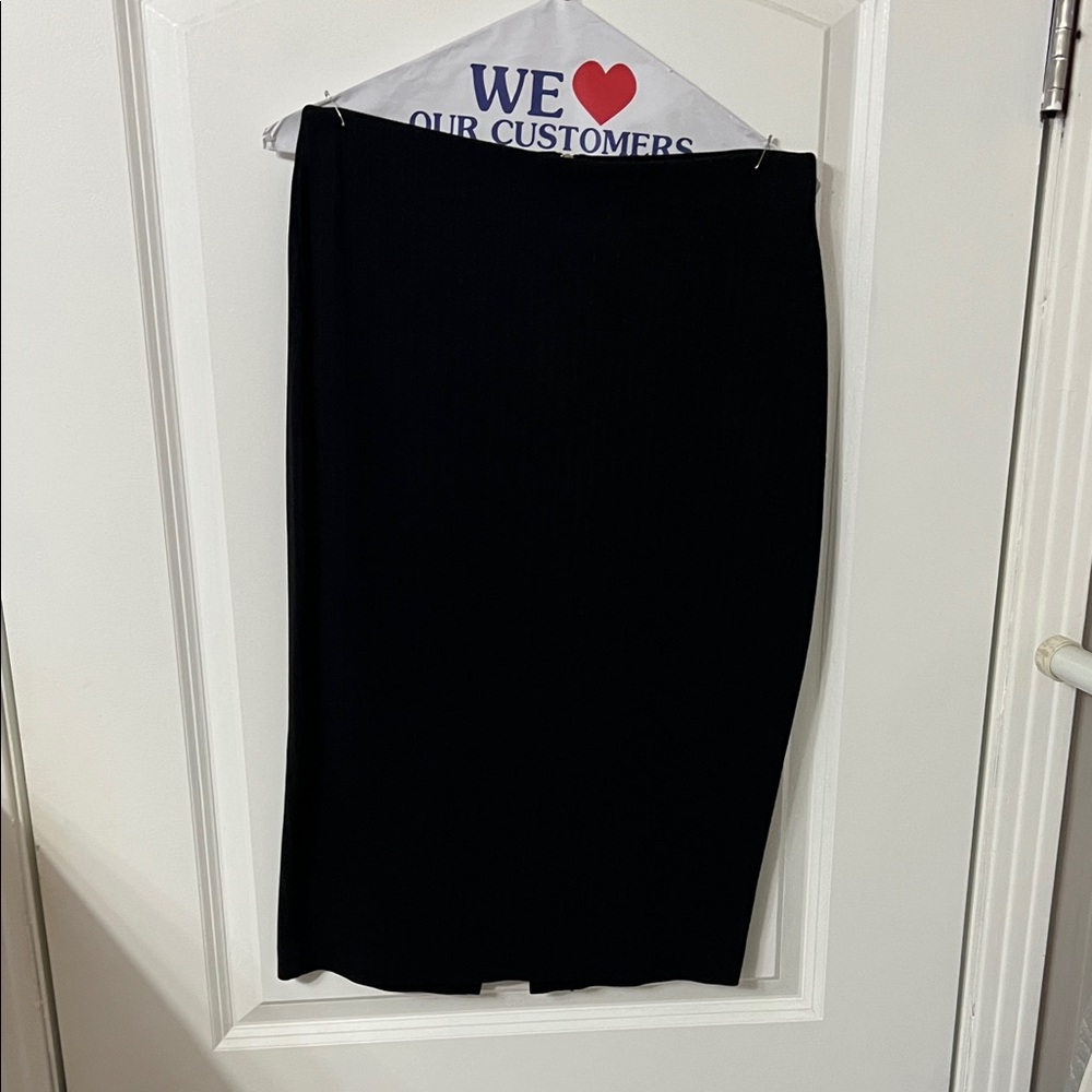 H&M Classic Black Pencil Skirt